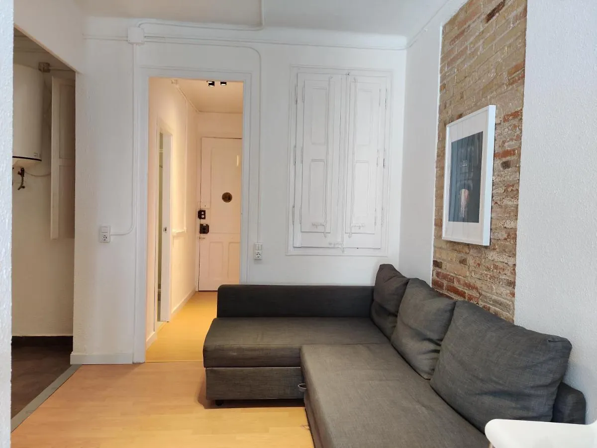 Family Apartment Gracia location